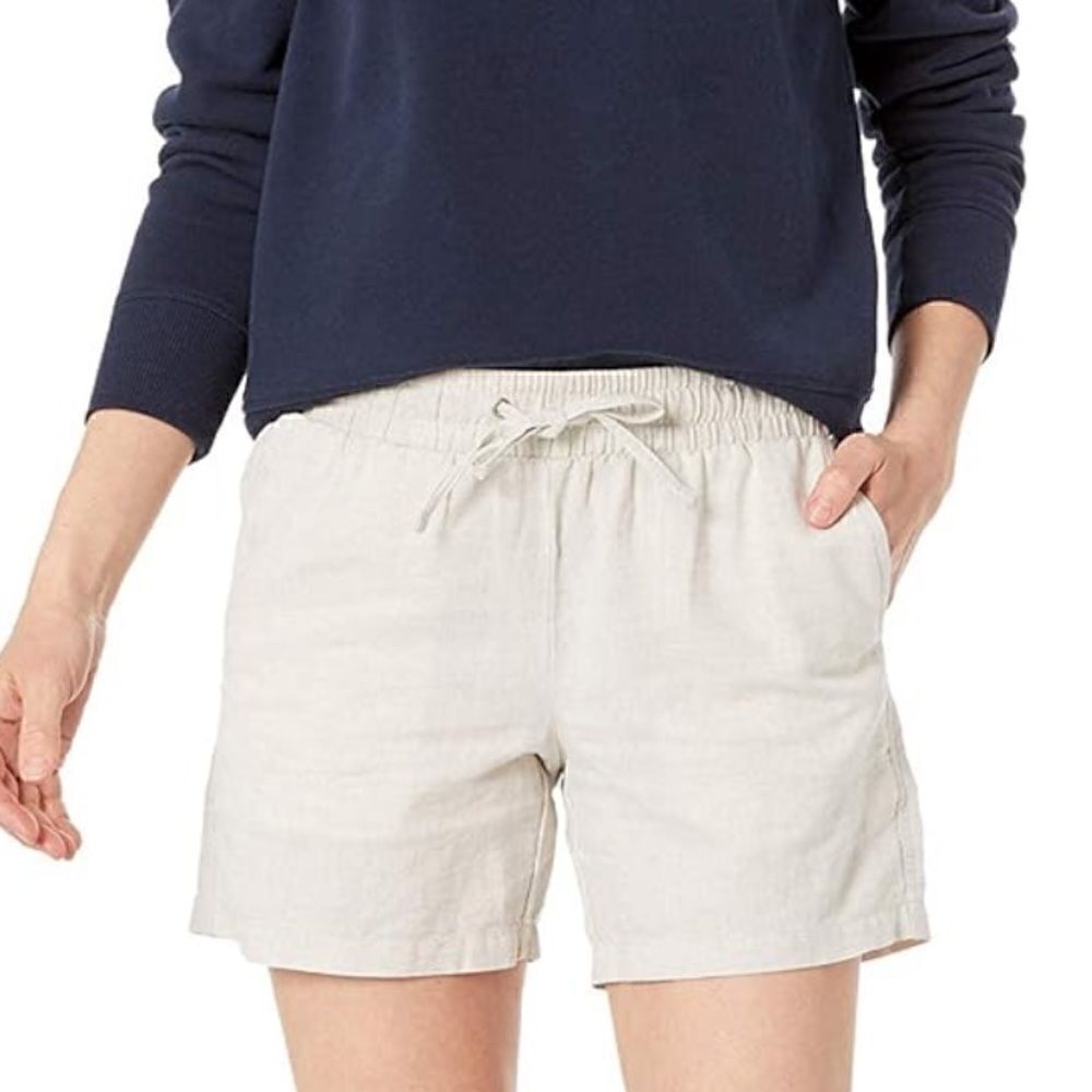 Amazon Essentials Women's 4.5" Inseam Drawstring Linen Blend Short M